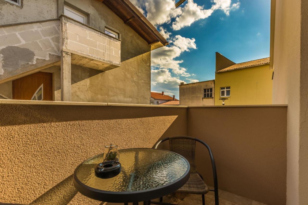 2Sis 2 Apartments Zadar Cameră foto
