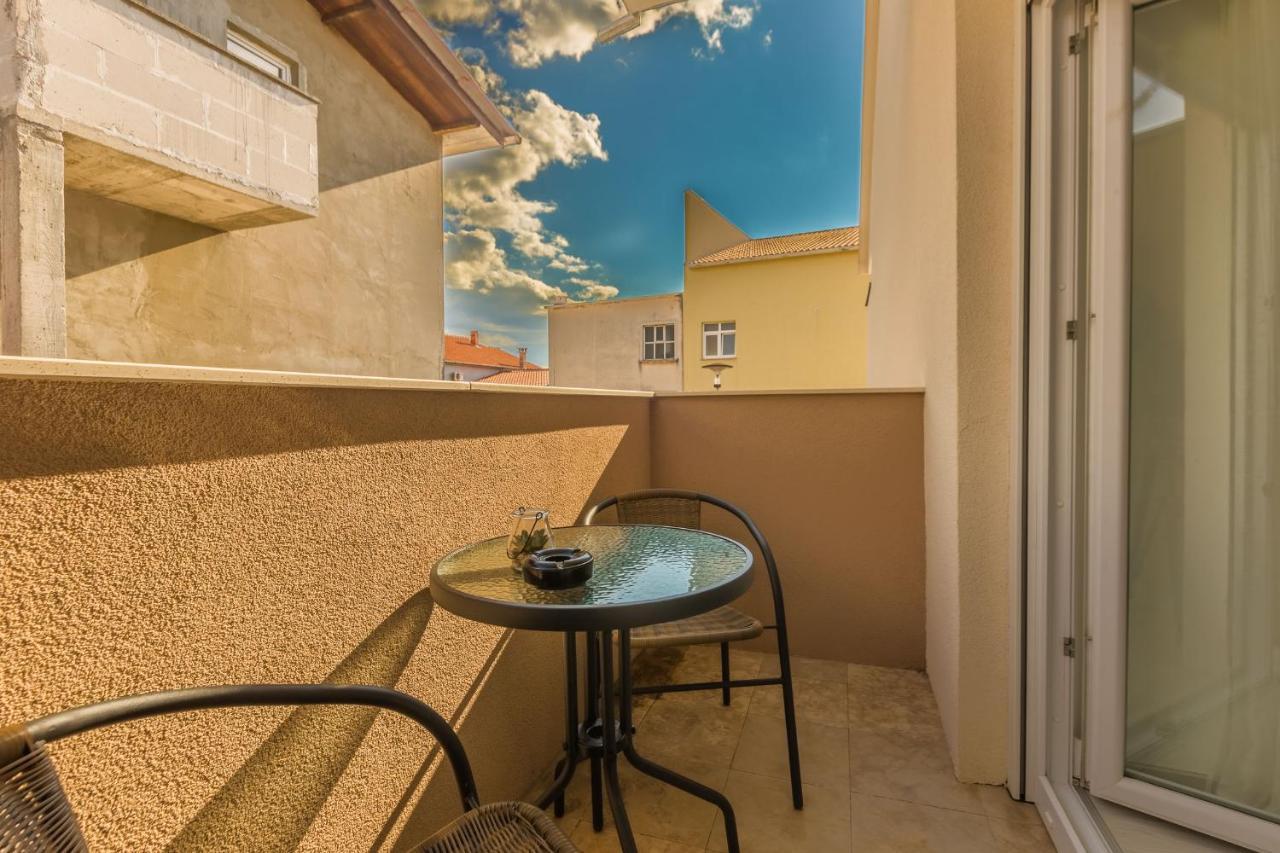 2Sis 2 Apartments Zadar Cameră foto